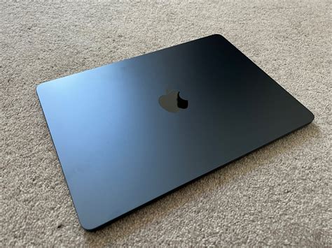 macbook screen black and blue